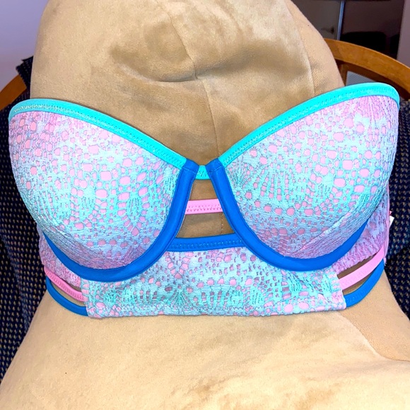 Victoria’s Secret bikini top size 34B strapless - Picture 1 of 6